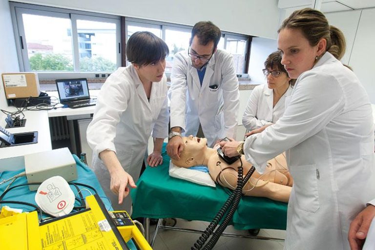 44 Best Medical Schools In UK Ranking In 2023